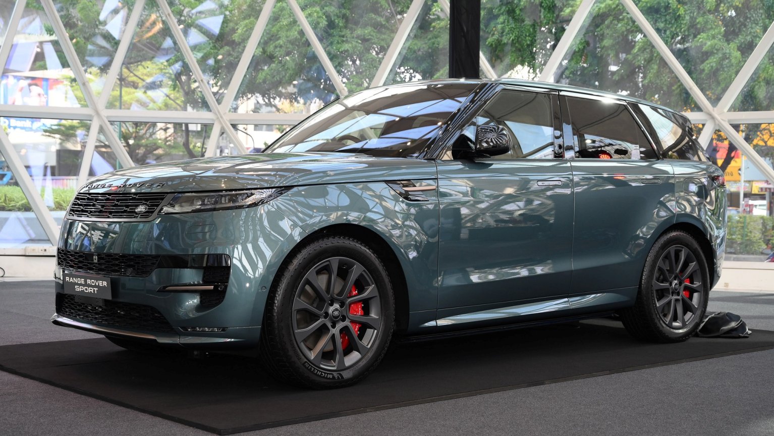 Range rover deals hybrid suv